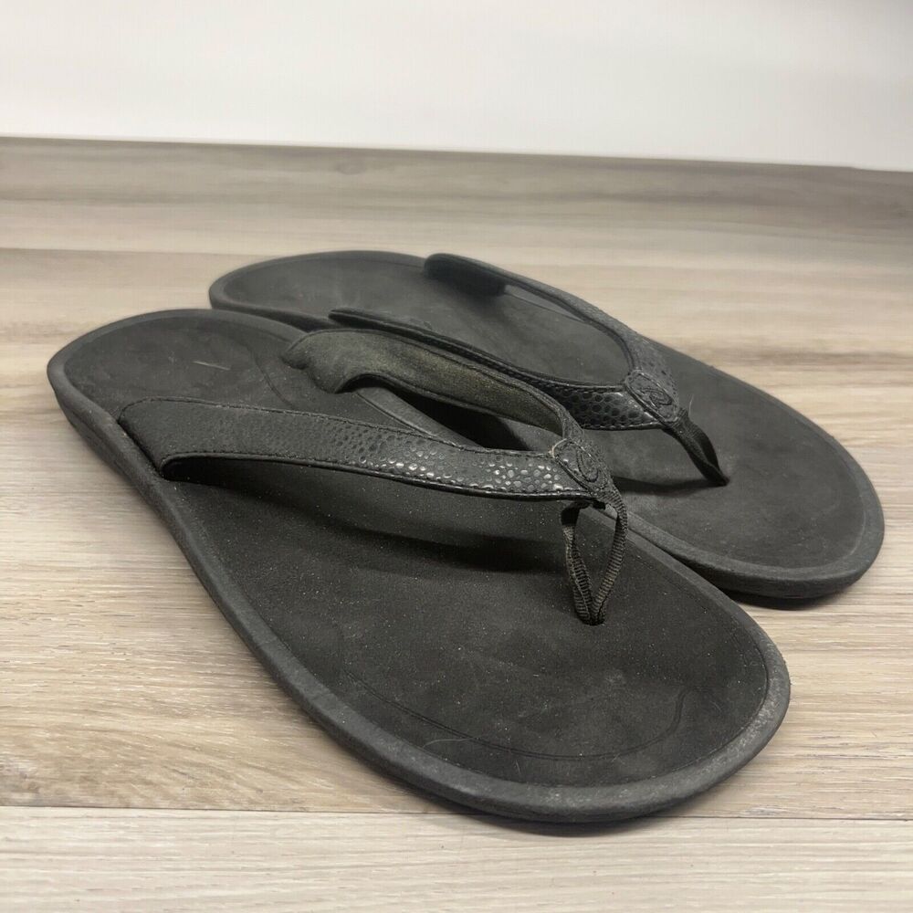 OluKai Size 10 40 Kulapa Kai Sandal Womens Flip Flops Black Leather Thong